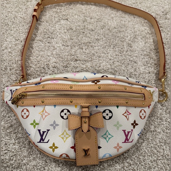 New Louis Vuitton x Murakami High Rise Bumbag *Sold Out in the US* - Picture 5 of 16
